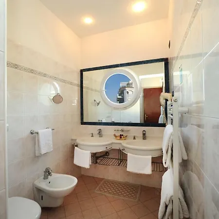 Hotel Vienna 4*