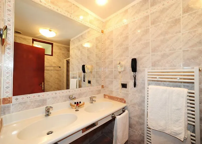Vienna Ξενοδοχείο 4*
